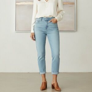 New AG Ex-Boyfriend Slim Light Blue Wash Relaxed Mid Rise Cropped Jeans 27